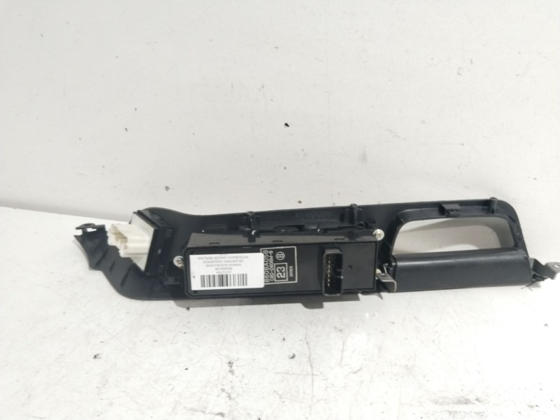 Recambio de mando elevalunas delantero izquierdo para mitsubishi lancer berlina (cy0) inform referencia OEM IAM 8608A058  