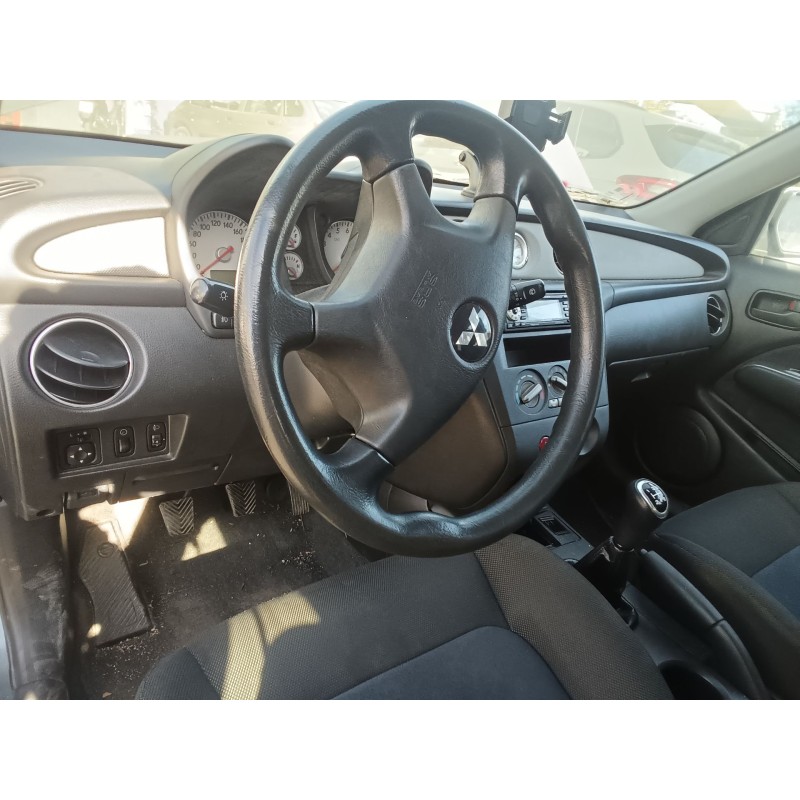 MITSUBISHI OUTLANDER I (CU_W) - imagen 4