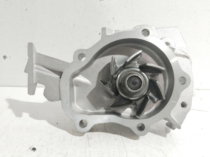 Recambio de bomba agua para daewoo nubira (j100) 1.6 16v referencia OEM IAM 1637175780  