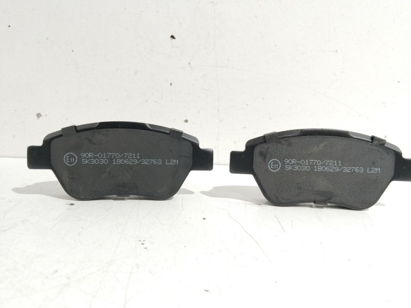 Recambio de juego pastillas de freno delanteras para fiat idea (350_) 1.2 16v referencia OEM IAM 1639374480  