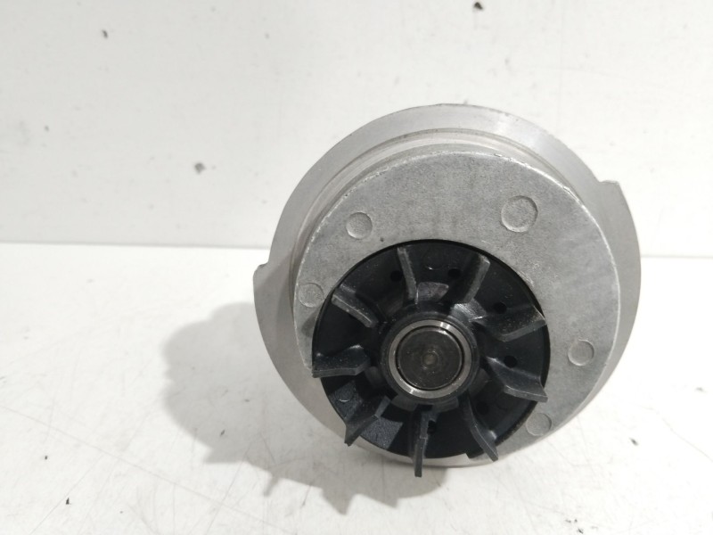 Recambio de bomba agua para opel vectra a (j89) 1.4 s (f19, m19) referencia OEM IAM 1637177880  