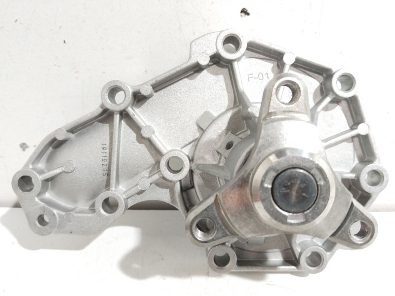 Recambio de bomba agua para volvo s40 i (644) 1.9 di referencia OEM IAM 1637172780  