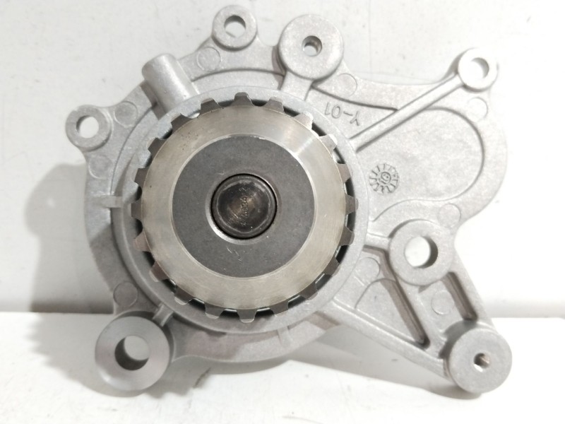 Recambio de bomba agua para kia carens ii monospace (fj) 2.0 crdi referencia OEM IAM 1623105580  