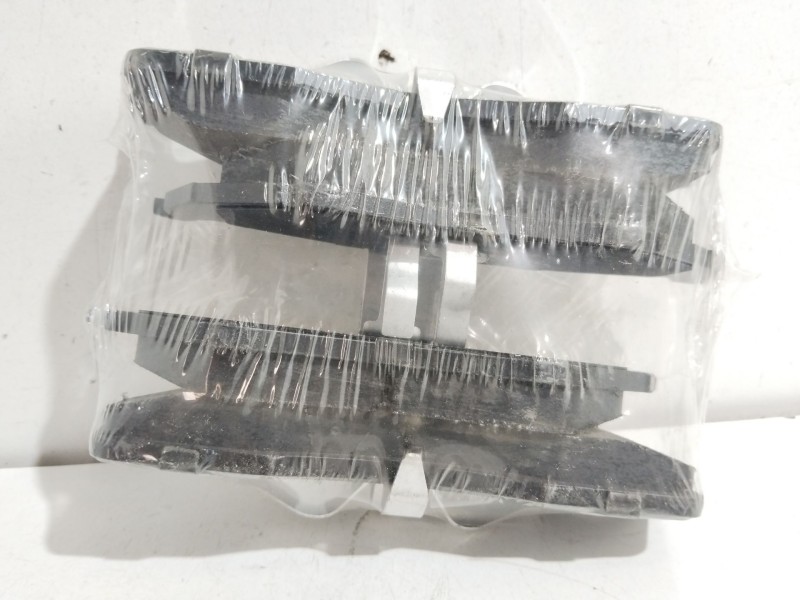 Recambio de juego pastillas de freno delanteras para dodge caravan 2.5 td referencia OEM IAM 1617267480  