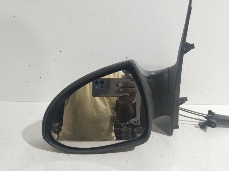 Recambio de retrovisor izquierdo para tata indigo (4_v2) 1.4 td referencia OEM IAM F340060  MANUAL