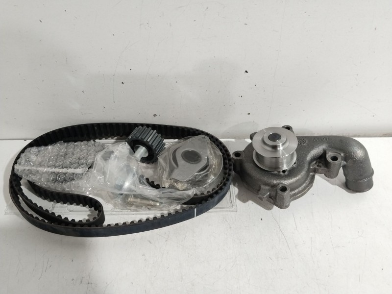 Recambio de kit distribucion para ford fiesta iv (ja_, jb_) 1.3 i referencia OEM IAM 1611886480  