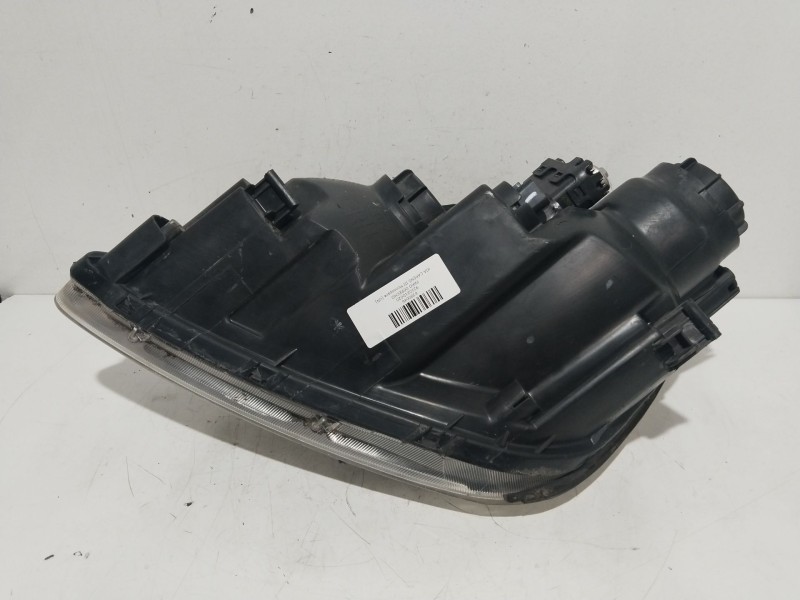 Recambio de faro derecho para kia carens iii monospace (un) 2.0 crdi 140 referencia OEM IAM 921021D020  