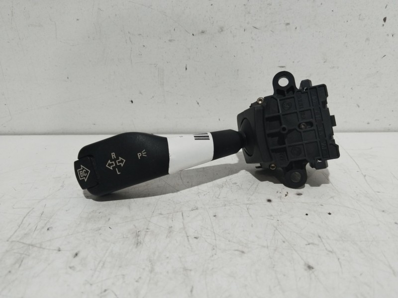 Recambio de mando intermitentes para bmw x3 (e83) 3.0 i xdrive referencia OEM IAM 8363668  