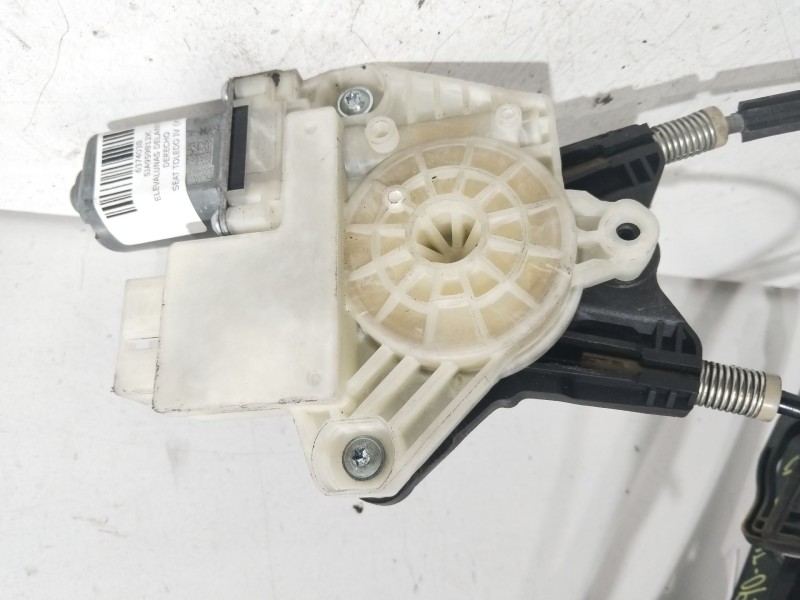 Recambio de elevalunas delantero derecho para seat toledo iv (kg3) 1.6 tdi referencia OEM IAM 5JA959812K  