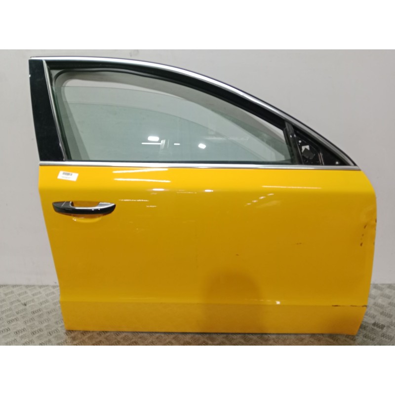 Recambio de puerta delantera derecha para skoda suberb (3t4) ambition referencia OEM IAM 3T0831056  AMARILLO