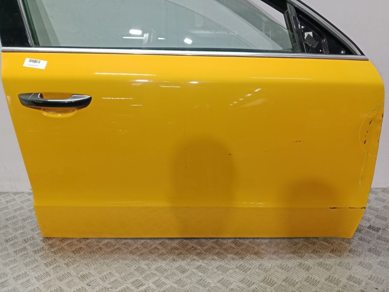 Recambio de puerta delantera derecha para skoda suberb (3t4) ambition referencia OEM IAM 3T0831056  AMARILLO
