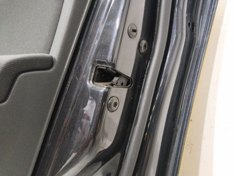 Recambio de puerta delantera derecha para skoda suberb (3t4) ambition referencia OEM IAM 3T0831056  AMARILLO