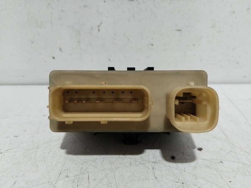 Recambio de caja precalentamiento para citroën c3 pluriel 1.4 hdi cool referencia OEM IAM 9652021180  