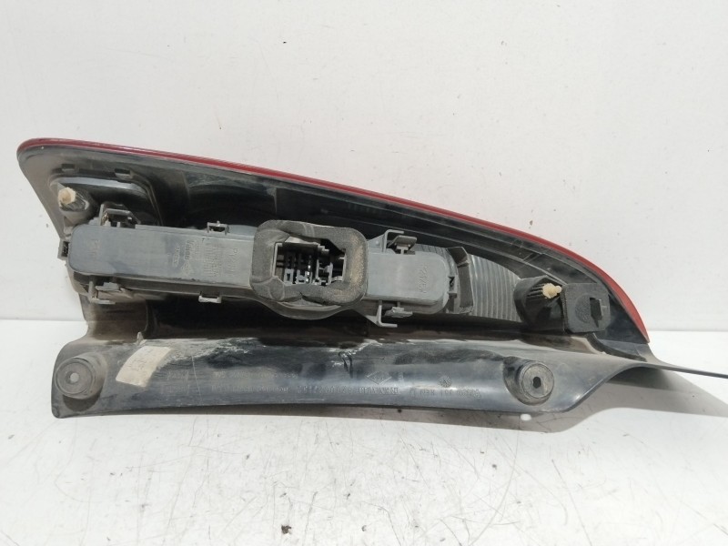 Recambio de piloto trasero derecho para renault espace iv (jk0) dynamique referencia OEM IAM 8200027152  