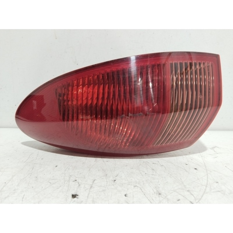 Recambio de piloto trasero derecho para alfa romeo 147 (190) 1.9 jtd distinctive referencia OEM IAM 46556347  