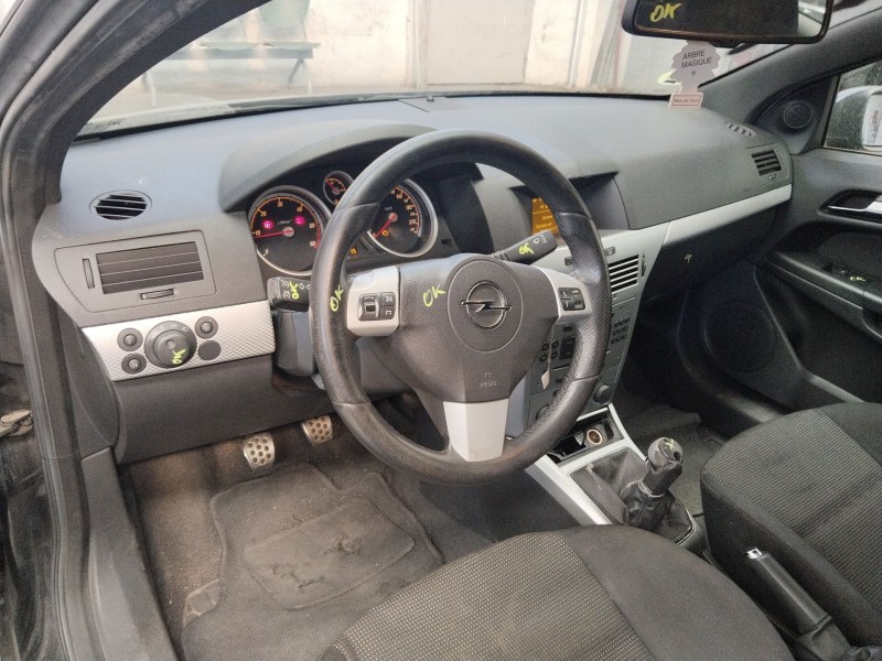 opel astra h gtc (a04) del año 2006 opel astra h gtc (a04) del año 2006