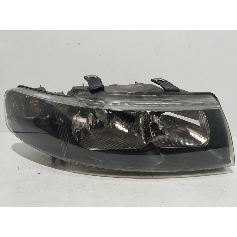 Recambio de faro derecho para seat toledo ii (1m2) 1.9 tdi referencia OEM IAM 1M1941002B  