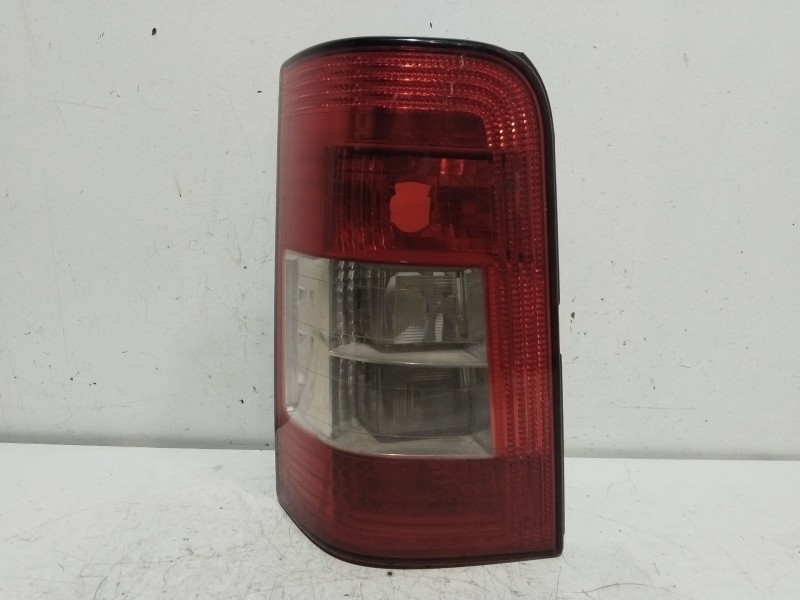 Recambio de piloto trasero izquierdo para peugeot partner (s2) combi pro referencia OEM IAM 9657977080   Recambio de piloto trasero izquierdo para peugeot partner (s2) combi pro referencia OEM IAM 9657977080