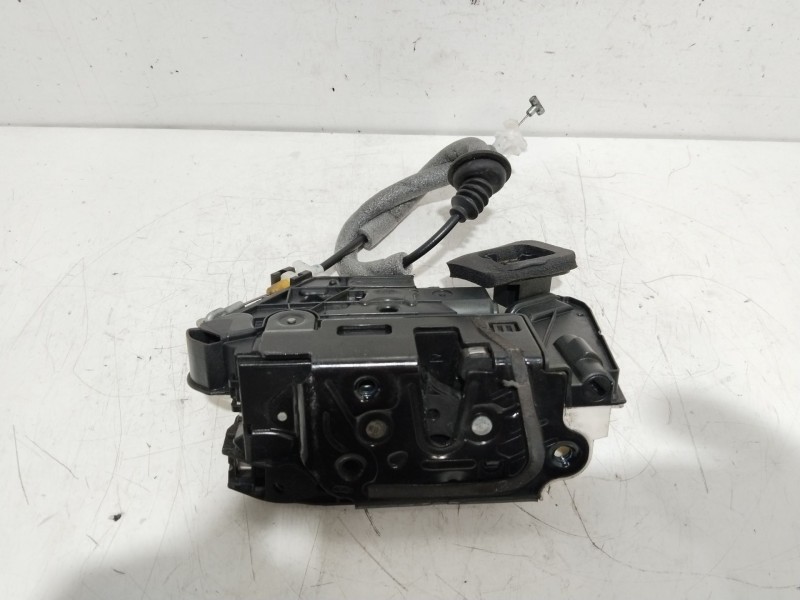 Recambio de cerradura puerta delantera derecha para skoda rapid active referencia OEM IAM 16J5E1837016A  