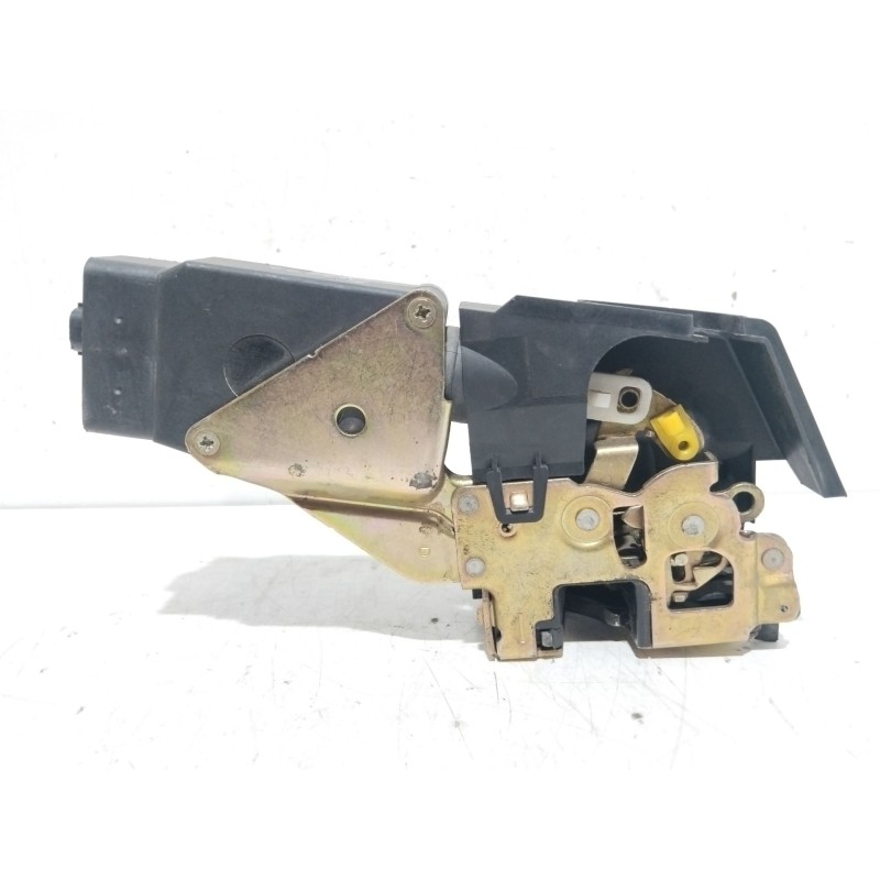 Recambio de cerradura puerta trasera derecha para mitsubishi space star monospace (dg_a) 1.6 16v (dg3a) referencia OEM IAM MR911