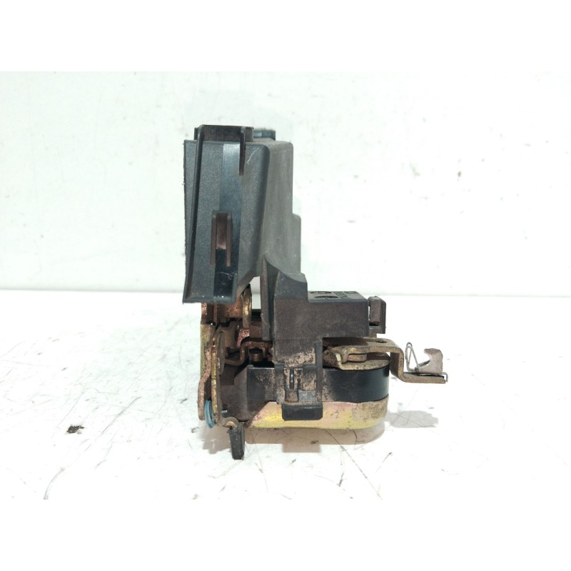 Recambio de cerradura puerta trasera derecha para mitsubishi space star monospace (dg_a) 1.6 16v (dg3a) referencia OEM IAM MR911