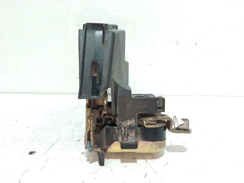 Recambio de cerradura puerta trasera derecha para mitsubishi space star monospace (dg_a) 1.6 16v (dg3a) referencia OEM IAM MR911