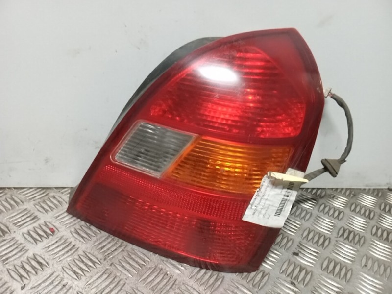 Recambio de piloto trasero derecho para hyundai elantra (xd) 1.6 comfort (5-ptas.) referencia OEM IAM   