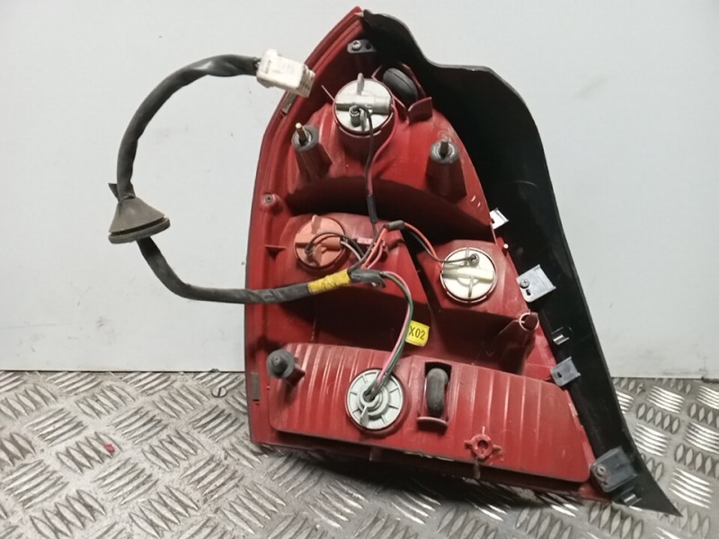 Recambio de piloto trasero derecho para hyundai elantra (xd) 1.6 comfort (5-ptas.) referencia OEM IAM   