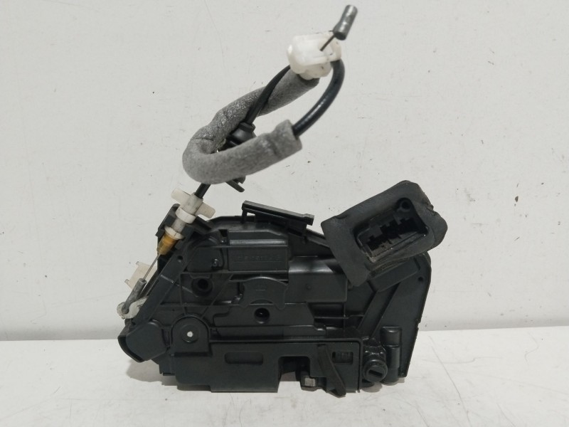 Recambio de cerradura puerta trasera derecha para skoda rapid active referencia OEM IAM 5E0839016A  8895845