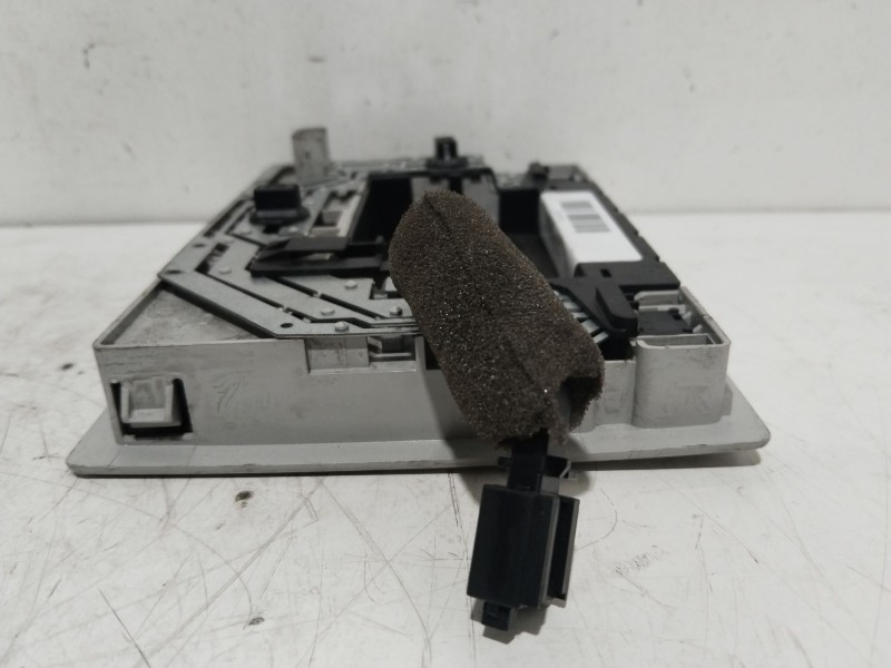 Recambio de luz interior central para volkswagen polo (6r1) advance referencia OEM IAM 0891550  321503