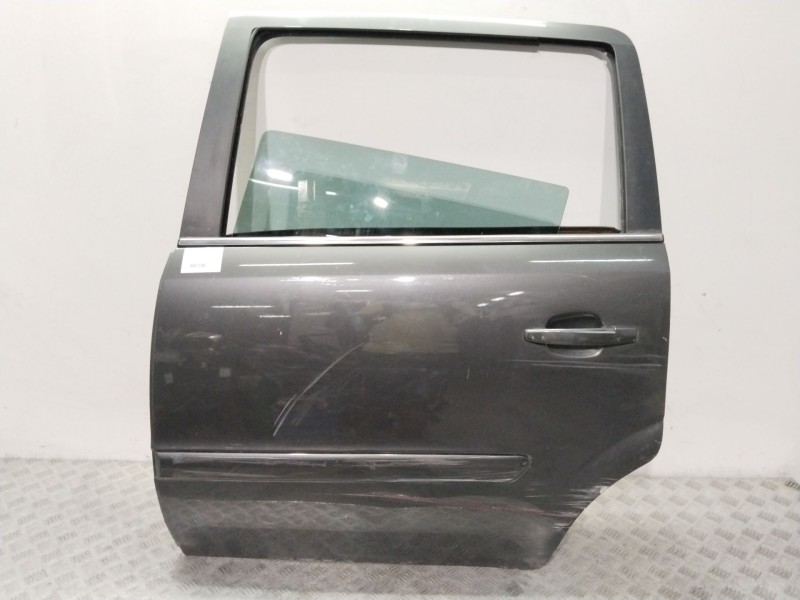 Recambio de puerta trasera izquierda para opel zafira b cosmo referencia OEM IAM 13203015 GRIS 