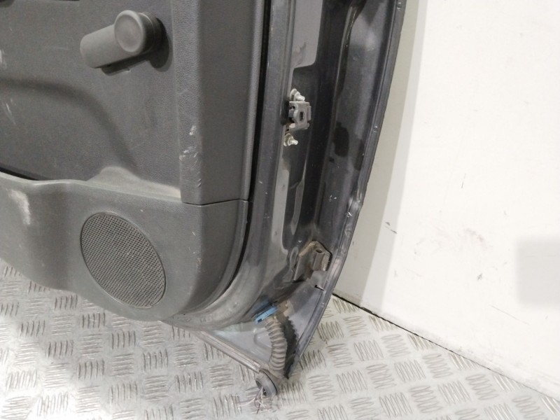 Recambio de puerta trasera izquierda para opel zafira b cosmo referencia OEM IAM 13203015 GRIS 