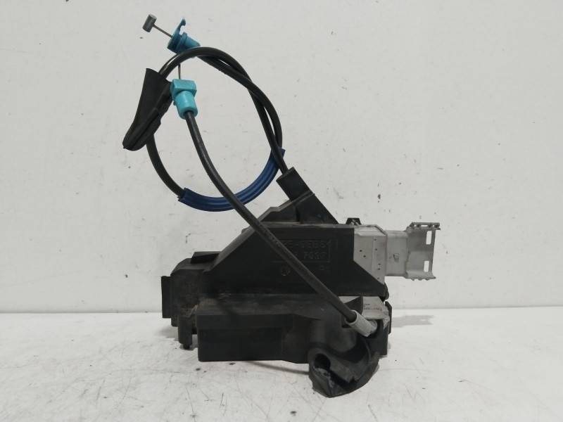 Recambio de cerradura puerta trasera derecha para citroën c4 berlina lx referencia OEM IAM 9681337080  