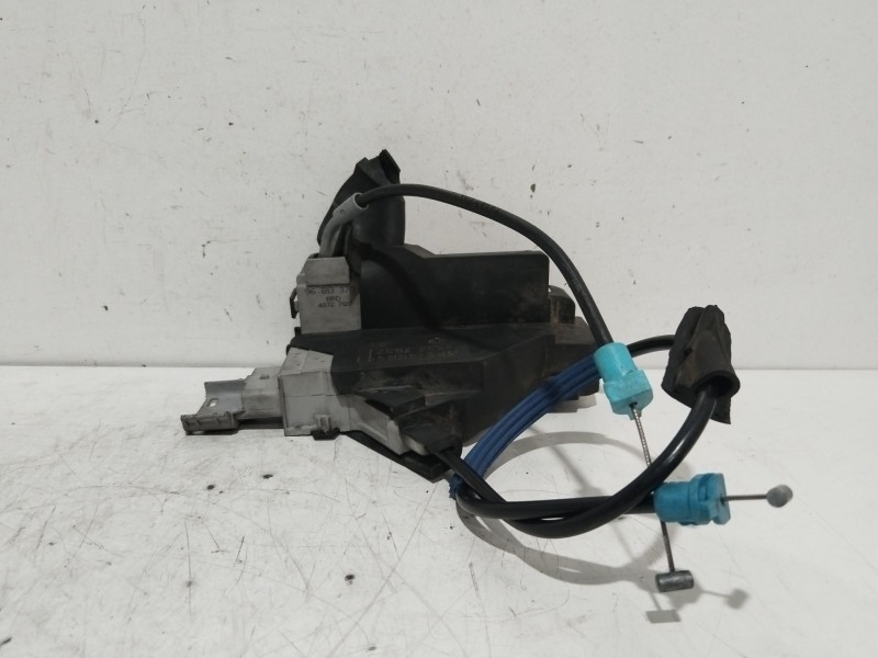 Recambio de cerradura puerta trasera derecha para citroën c4 berlina lx referencia OEM IAM 9681337080  