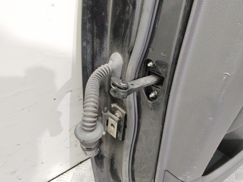 Recambio de puerta trasera derecha para volvo xc90 d5 executive (7 asientos) (136kw) referencia OEM IAM 31385359  