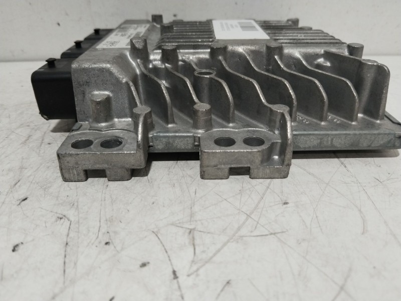 Recambio de centralita motor uce para ford mondeo ber. (ca2) ghia referencia OEM IAM 5WS40595HT  