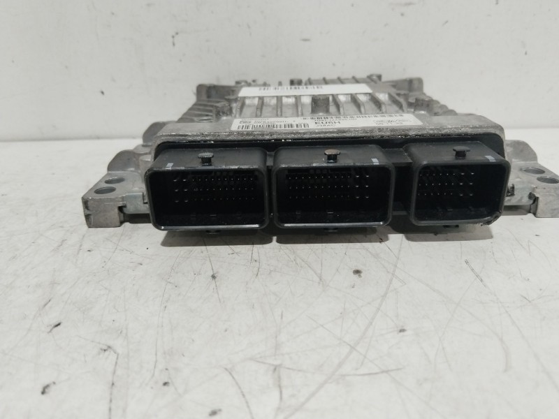 Recambio de centralita motor uce para ford mondeo ber. (ca2) ghia referencia OEM IAM 5WS40595HT  