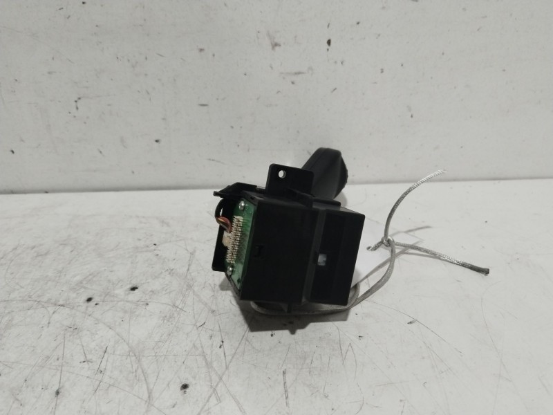 Recambio de mando limpia para ford mondeo ber. (ca2) ghia referencia OEM IAM 6G9T17A553AE  