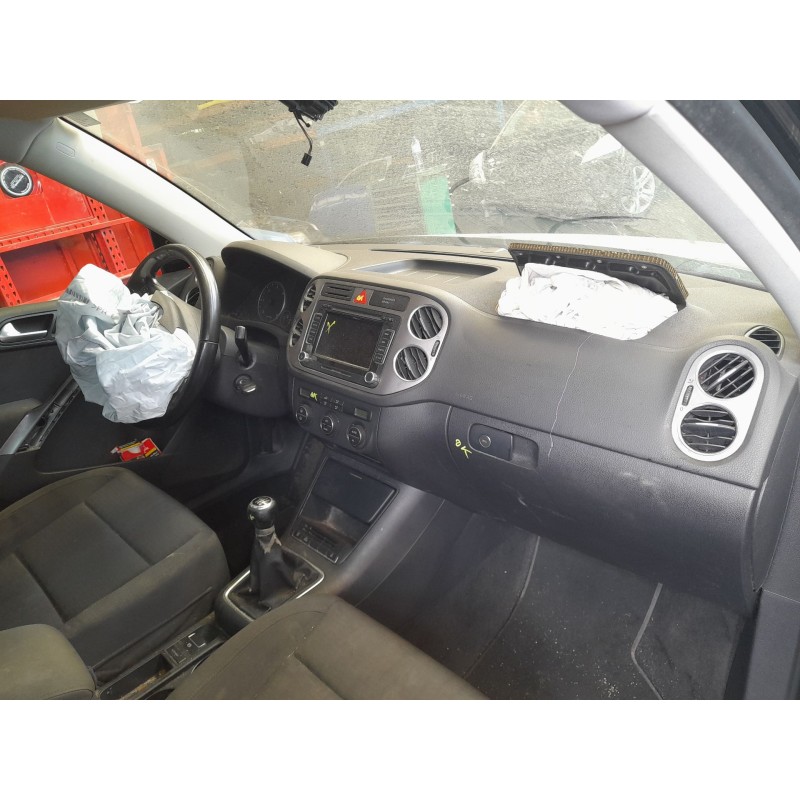 VOLKSWAGEN TIGUAN (5N_) - imagen 5