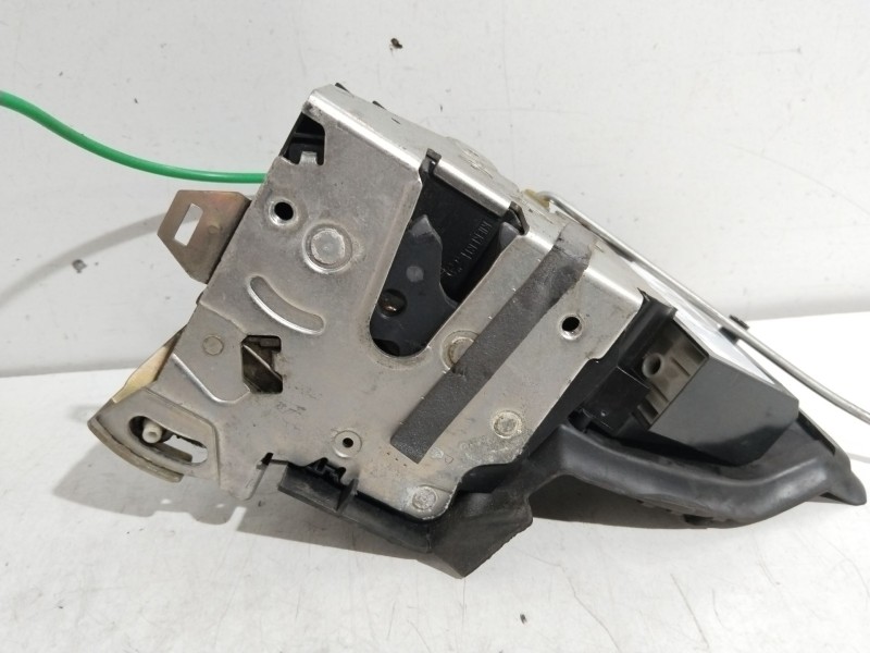 Recambio de cerradura puerta delantera derecha para bmw serie 5 touring (e39) 528i referencia OEM IAM 8352165  1441809