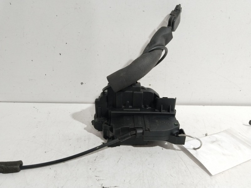 Recambio de cerradura puerta trasera derecha para renault scenic iii dynamique referencia OEM IAM 825020004R  790991