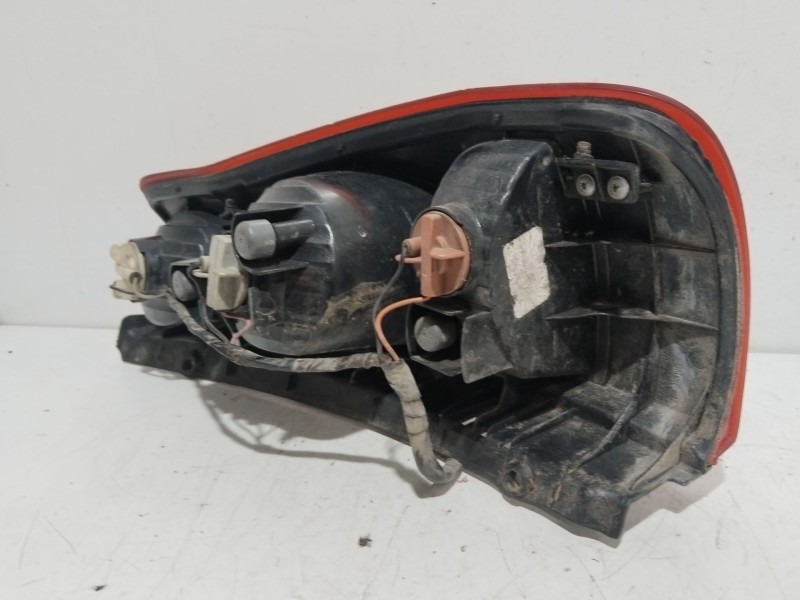 Recambio de piloto trasero izquierdo para hyundai matrix (fc) 1.5 crdi vgt referencia OEM IAM 92401170  