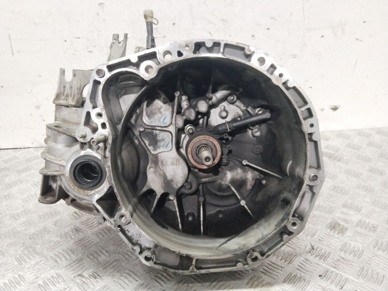 Recambio de caja cambios para renault megane ii classic berlina confort authentique referencia OEM IAM ND0001  