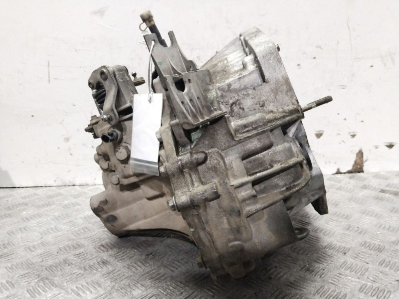 Recambio de caja cambios para renault megane ii classic berlina confort authentique referencia OEM IAM ND0001  