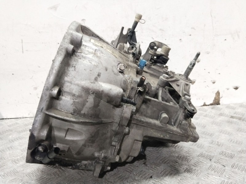 Recambio de caja cambios para renault megane ii classic berlina confort authentique referencia OEM IAM ND0001  