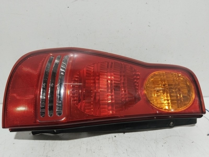 Recambio de piloto trasero izquierdo para hyundai matrix (fc) 1.5 crdi vgt referencia OEM IAM 92401170  