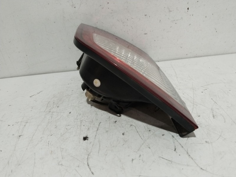 Recambio de piloto porton trasero derecho para ssangyong kyron 200 xdi limited referencia OEM IAM 8360409101  1539092