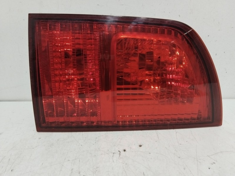 Recambio de piloto porton trasero izquierdo para ssangyong kyron 200 xdi limited referencia OEM IAM 8360309001  2110262