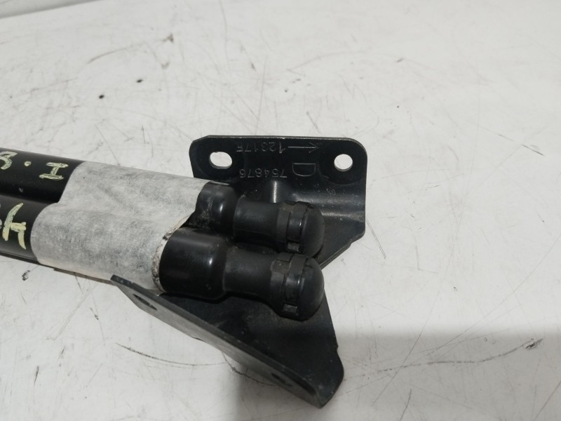 Recambio de amortiguadores maletero / porton para peugeot 208 allure referencia OEM IAM 9673083680  
