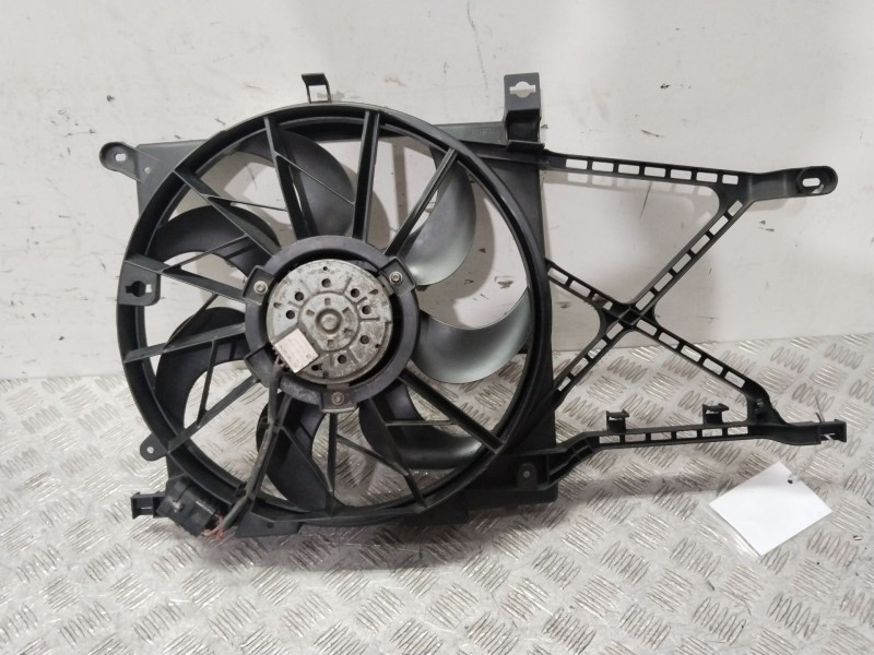 Recambio de electroventilador para opel astra h berlina elegance referencia OEM IAM 0130303314  